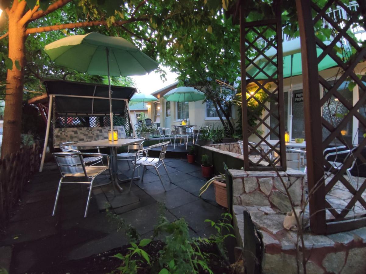 Hotel Oswaldo بودابست المظهر الخارجي الصورة