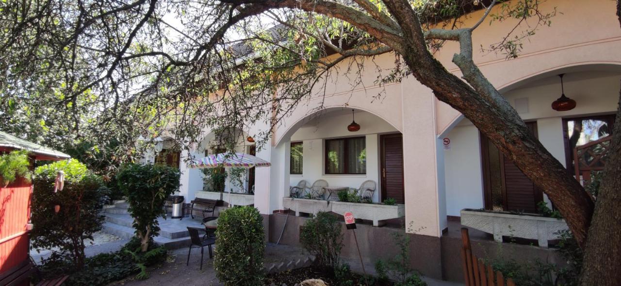 Hotel Oswaldo بودابست المظهر الخارجي الصورة