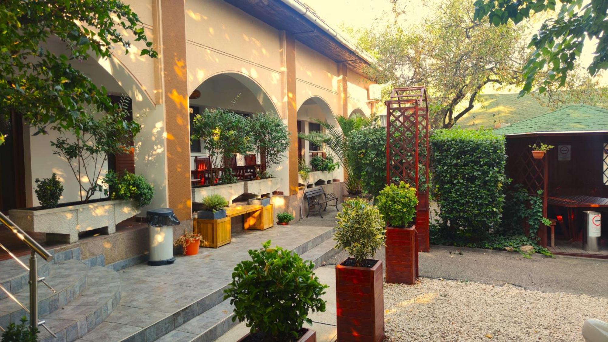 Hotel Oswaldo بودابست المظهر الخارجي الصورة