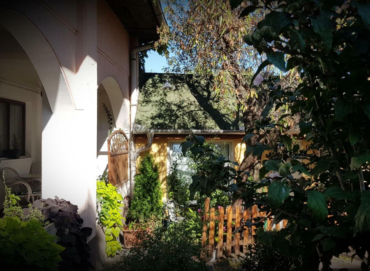 Hotel Oswaldo بودابست المظهر الخارجي الصورة